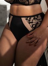 Venus Figi Wysoki Stan