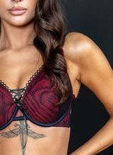 Cabaret Brassiere S-Class Plunge